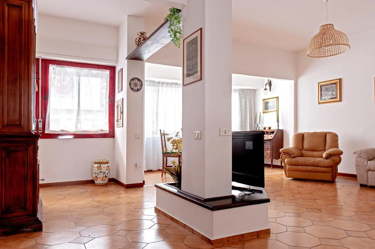 Casina Di Liliana Apartment Livorno